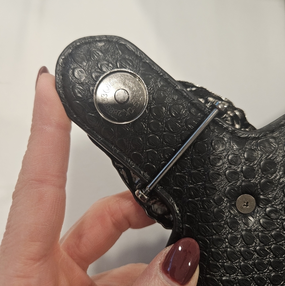 NEW Black Croc Embossed & Snake Detailed Closure With Gunmetal Hardware Bag - Picture 11 of 12